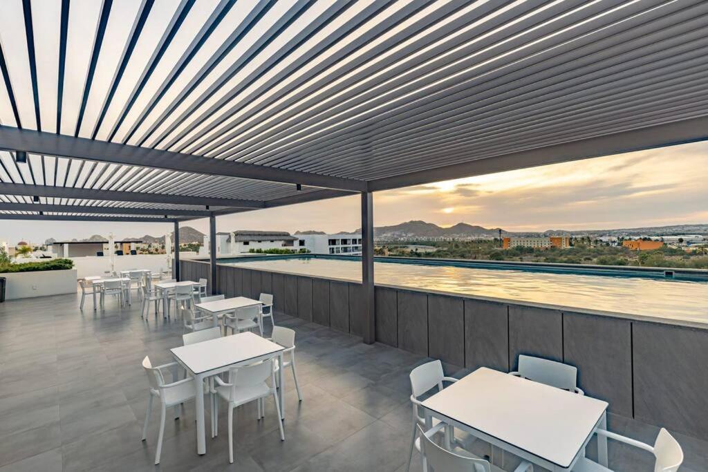 Apartamento Endless Summer - 2bed 2bath - Seasonly Heated Pool With Ocean Views - 5min Walk To - Fibre Internet - Sleeps 6 *